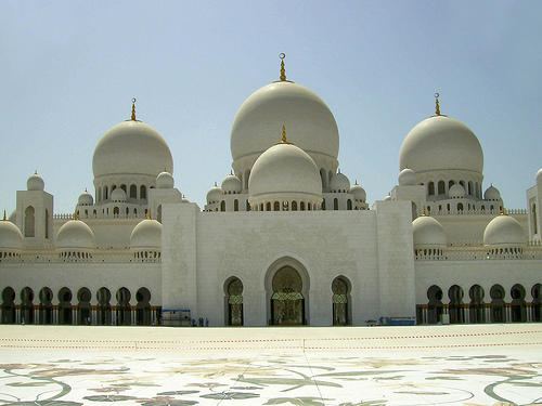 La moschea di Abu Dhabi